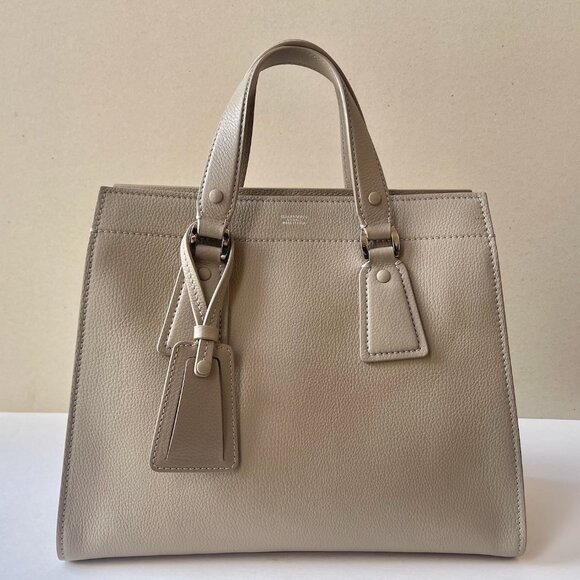 Giorgio Armani Handbags - Giorgio Armani Le Sac NEW Leather Tote